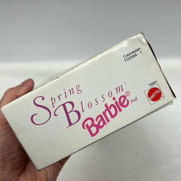 - Vintage 1995 Avon Special Edition SPRING BLOSSOM BARBIE in box - Picture 10 of 10
